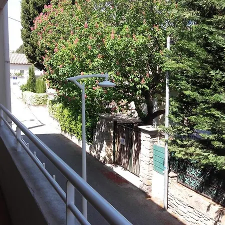 Apartment T3 Au Bord De *